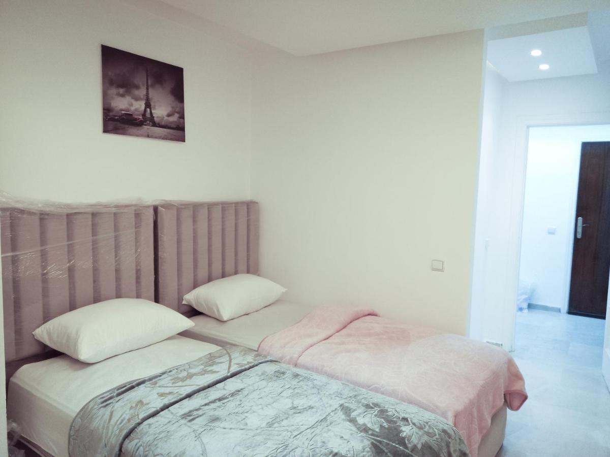 Nouveau Appartement Au Centre Ville En Face Hilton Tanger Exterior foto